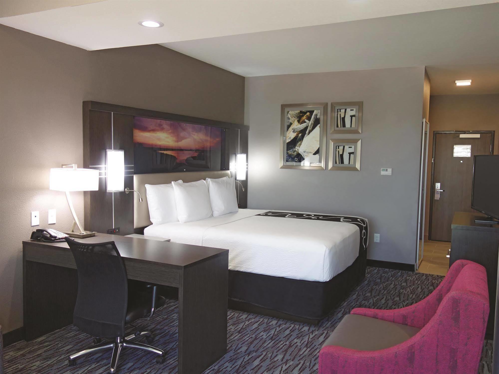 La Quinta By Wyndham Amarillo Airport Hotel Bagian luar foto
