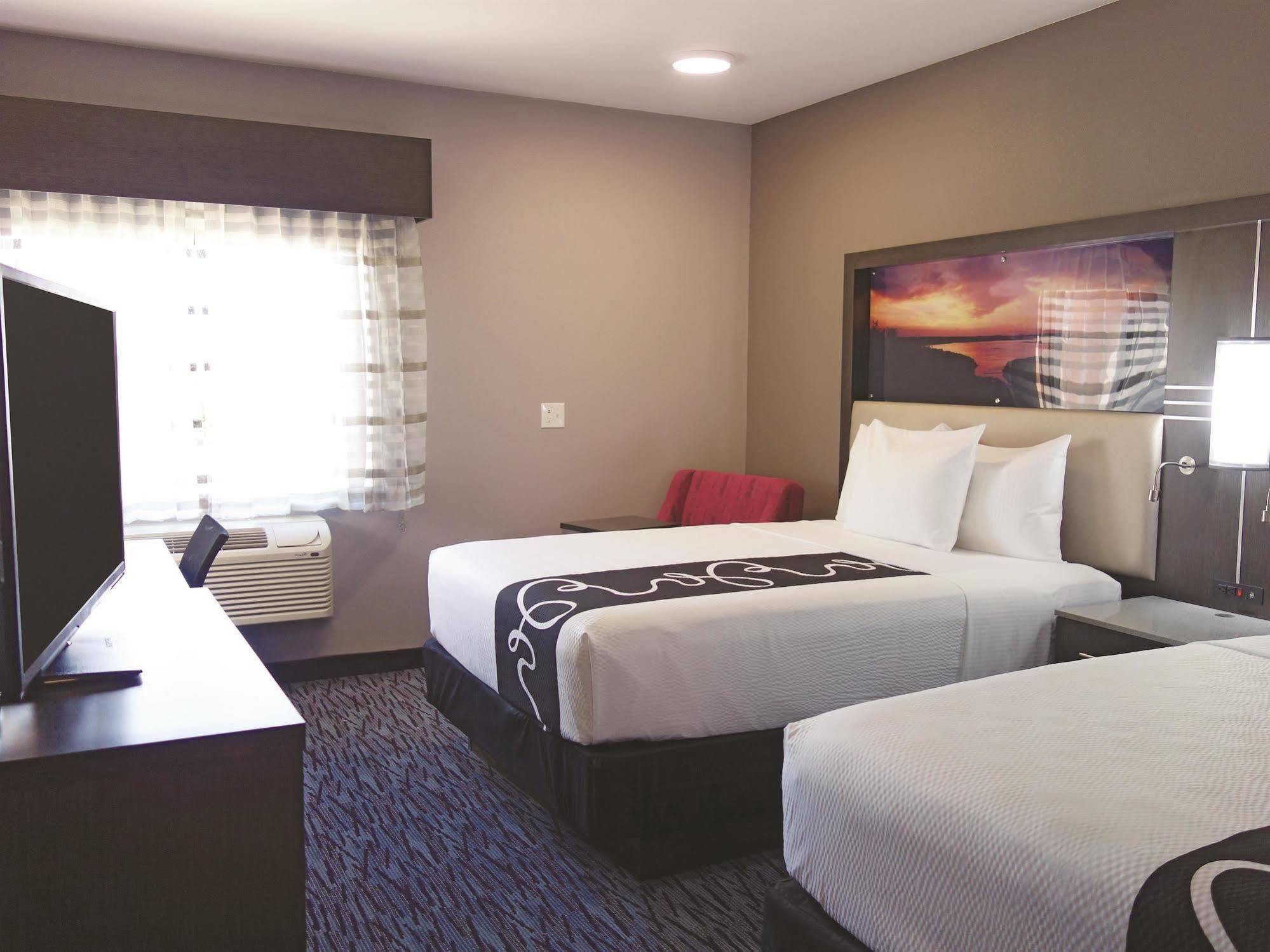 La Quinta By Wyndham Amarillo Airport Hotel Bagian luar foto